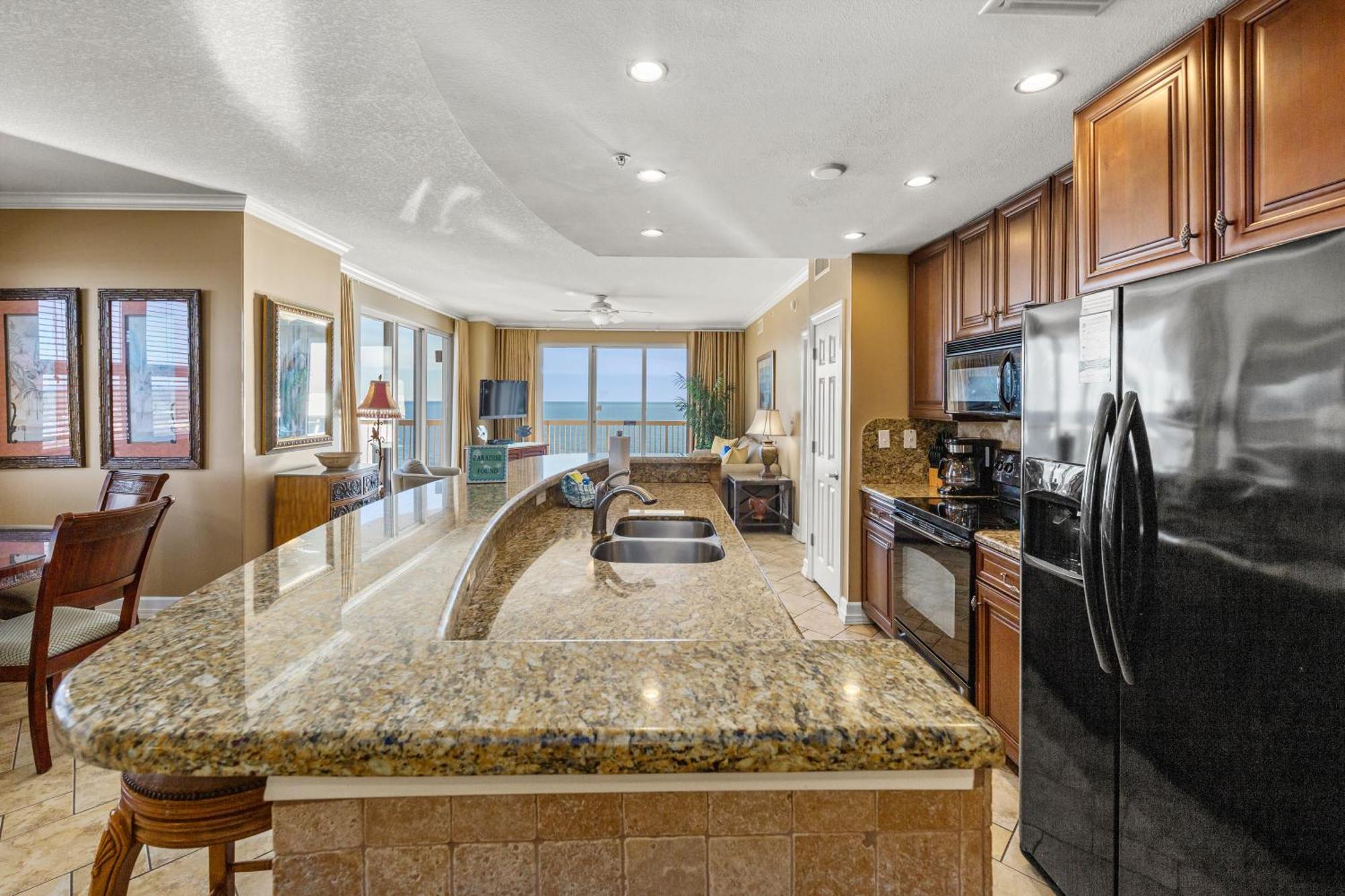 Gulf Front Master Bedroom! 2 Pools & Hot Tubs! Sleeps 8! بنما سيتي بيتش المظهر الخارجي الصورة